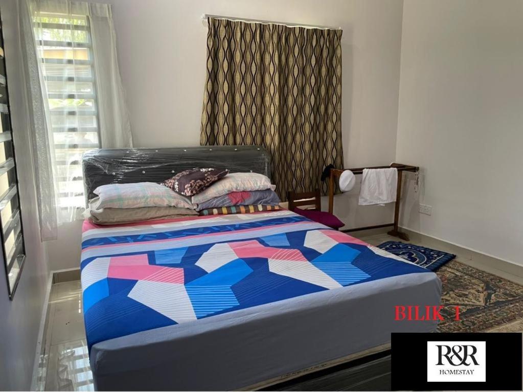 R & R Homestay Tanjung Karang Екстер'єр фото