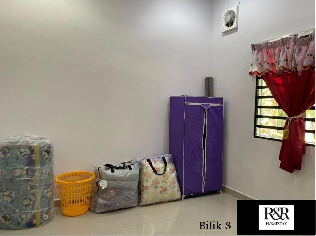 R & R Homestay Tanjung Karang Екстер'єр фото